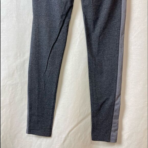 Victoria’s secrets pink leggings - Picture 7 of 9